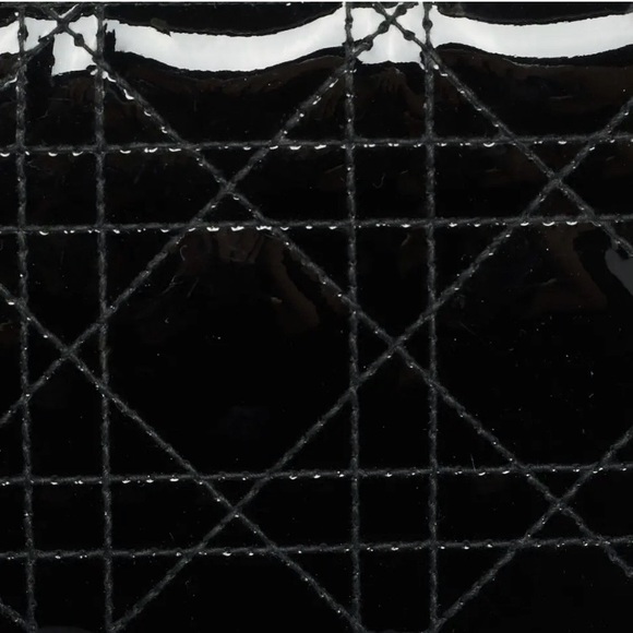 🔥Dior Patent Leather Black Key Zippy Around Long and box + authenticity card🔥 - Picture 7 of 17